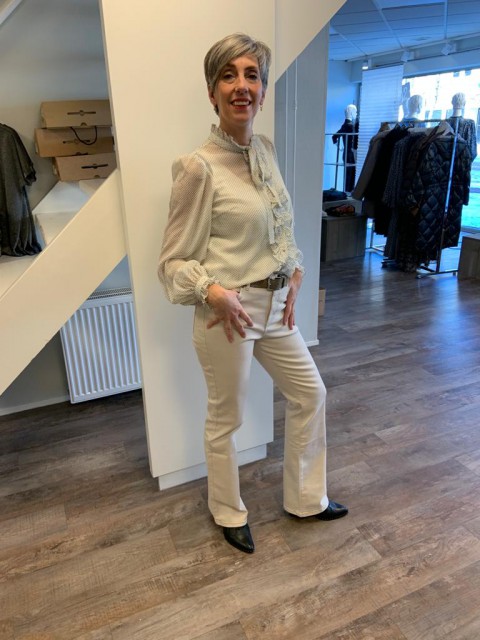 Flared pants wit voorjaar blouse wit